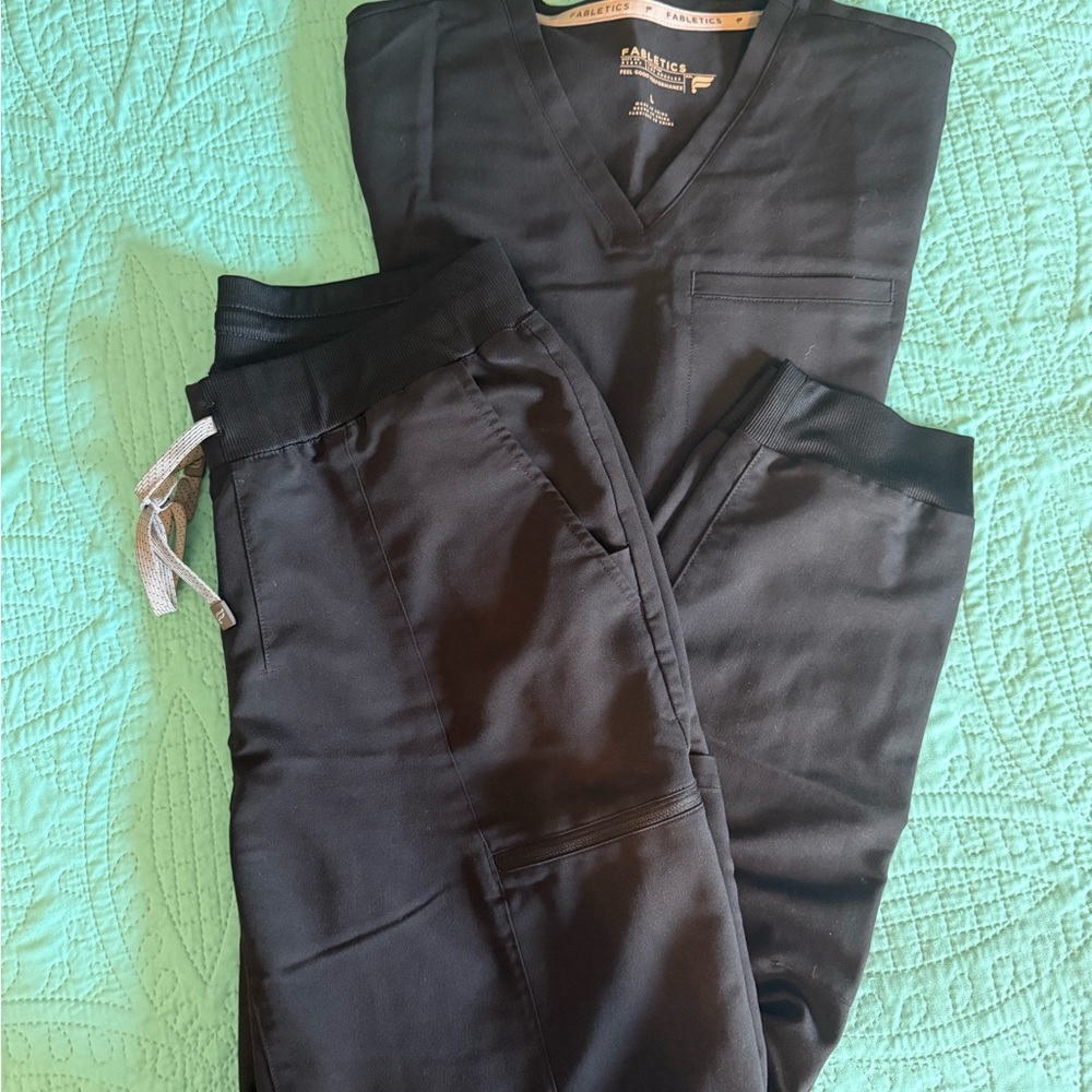 Fabletics Black Scrub Set - Size Large